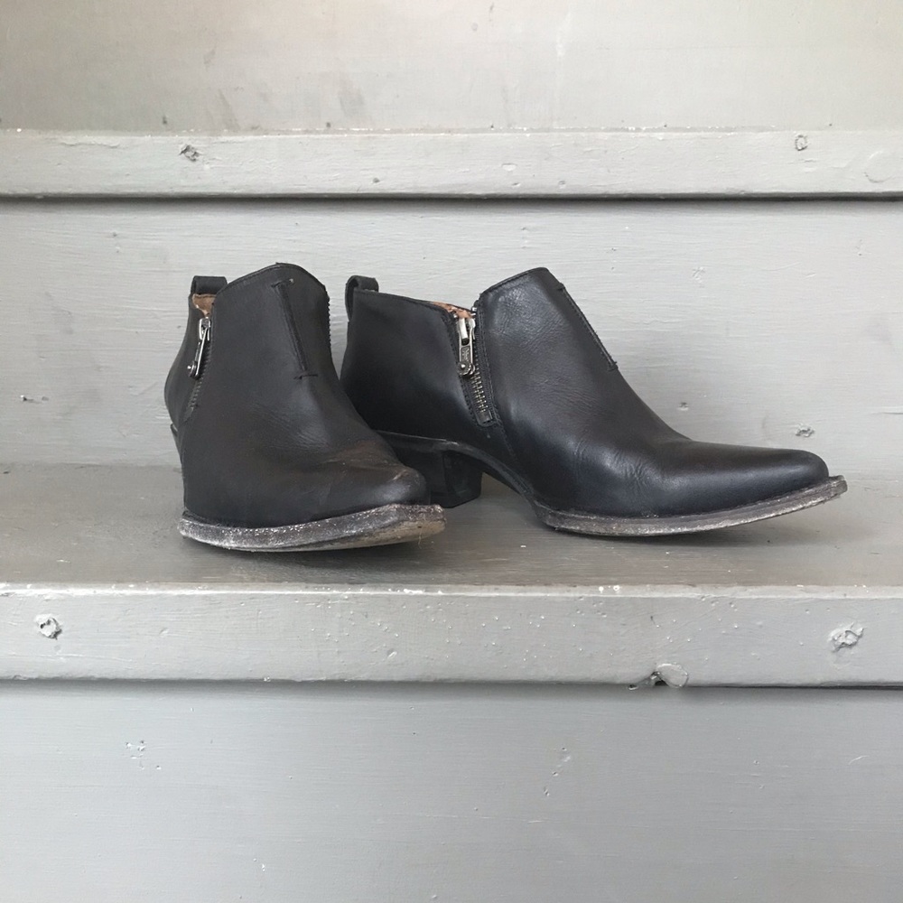 Frye satcha moto shootie